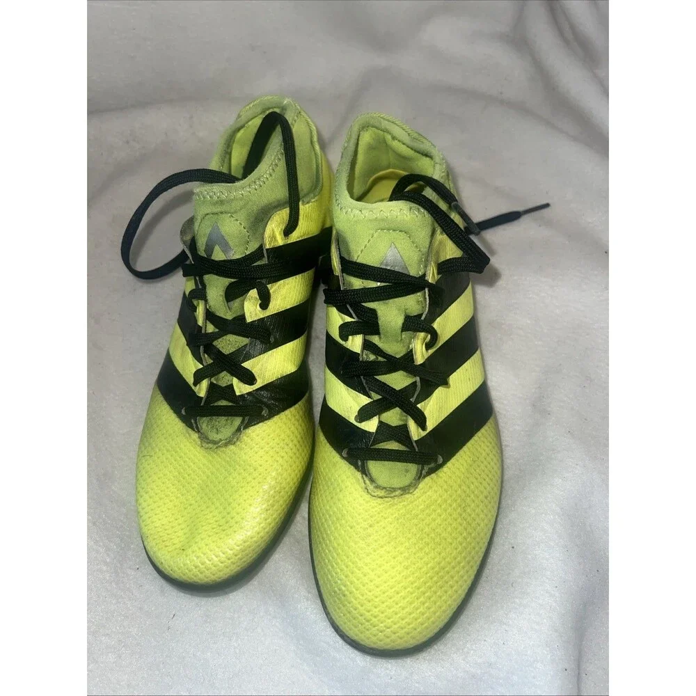 ADIDAS AQ3429 Yellow Green Indoor Soccer Cleats Shoes 6.5 Men